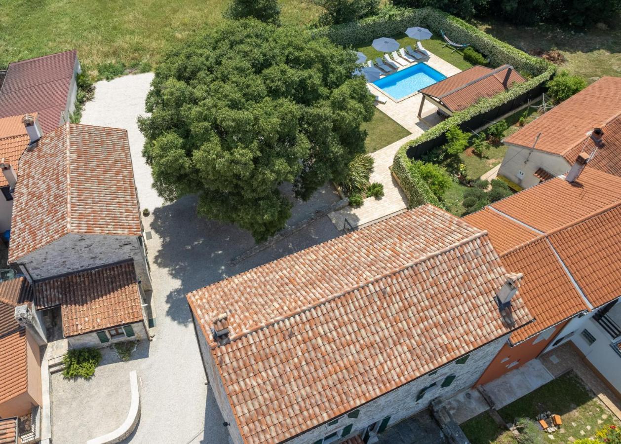 Villa Antonci-18, Pool, 3 Houses, Jacuzzi, Private Territory Antonci  Экстерьер фото